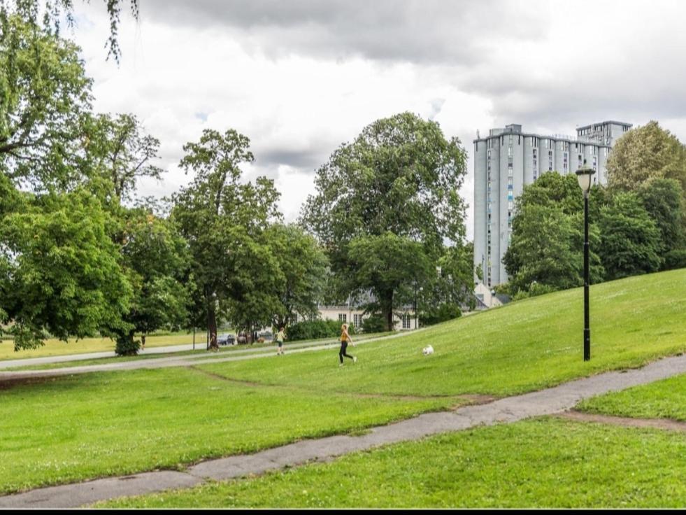 Modern Central Apartment Next To Beautiful Nature2424 Oslo Exterior photo